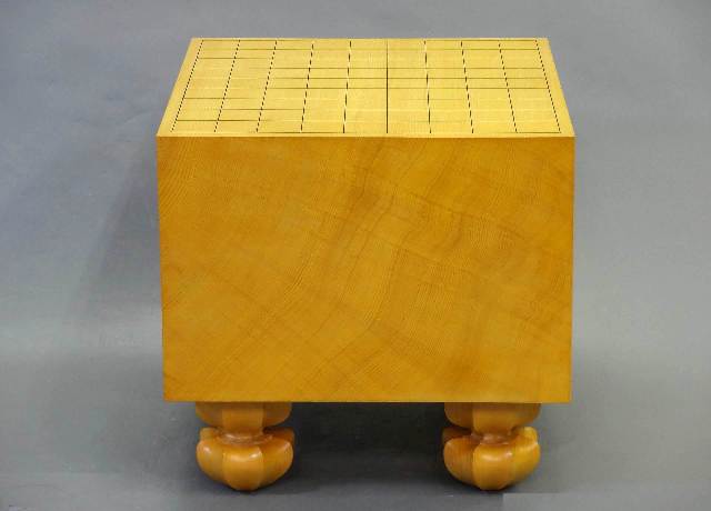 日向産榧・綾営林署出木の将棋盤 [七寸六分厚・天地柾将棋盤]