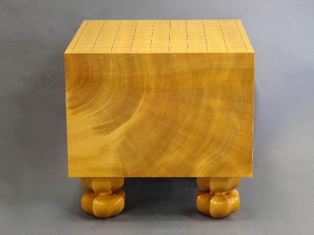 日向産榧・綾営林署出木の将棋盤 [七寸八分厚・天柾将棋盤]