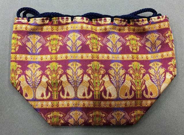 Tatsumura silk pieces bag [Egypt no Neko] (Mauve)