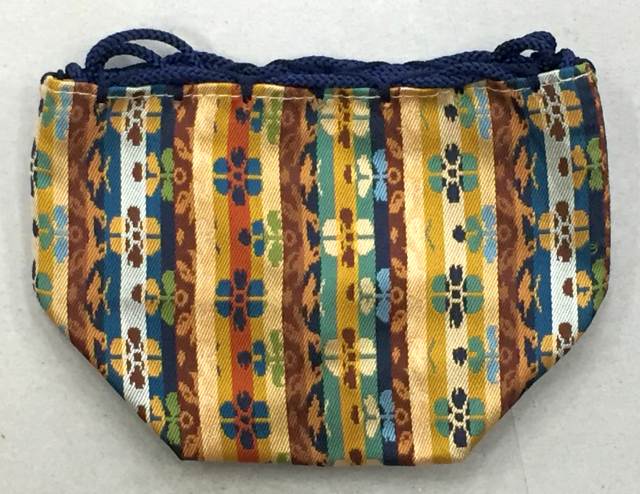 Tatsumura silk pieces bag [Kachodanmon Nishiki]