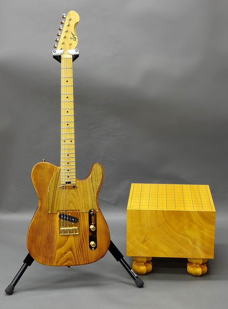 Shogi model guitar made of Hyuga Kaya and Mikura Tsuge